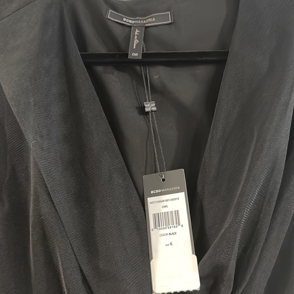 NWT BCBG Cape sleeve Cutout Top! - Picture 3 of 5
